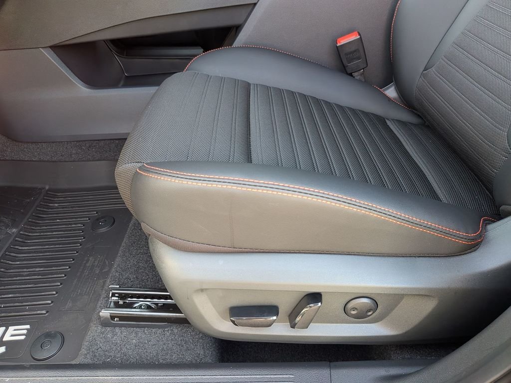 New 2026 White Nissan Rock Creek image 19