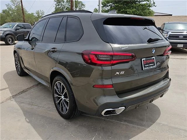 Used 2023 Gold BMW sDrive40i 4x2 Sports Activity Vehicle image 2