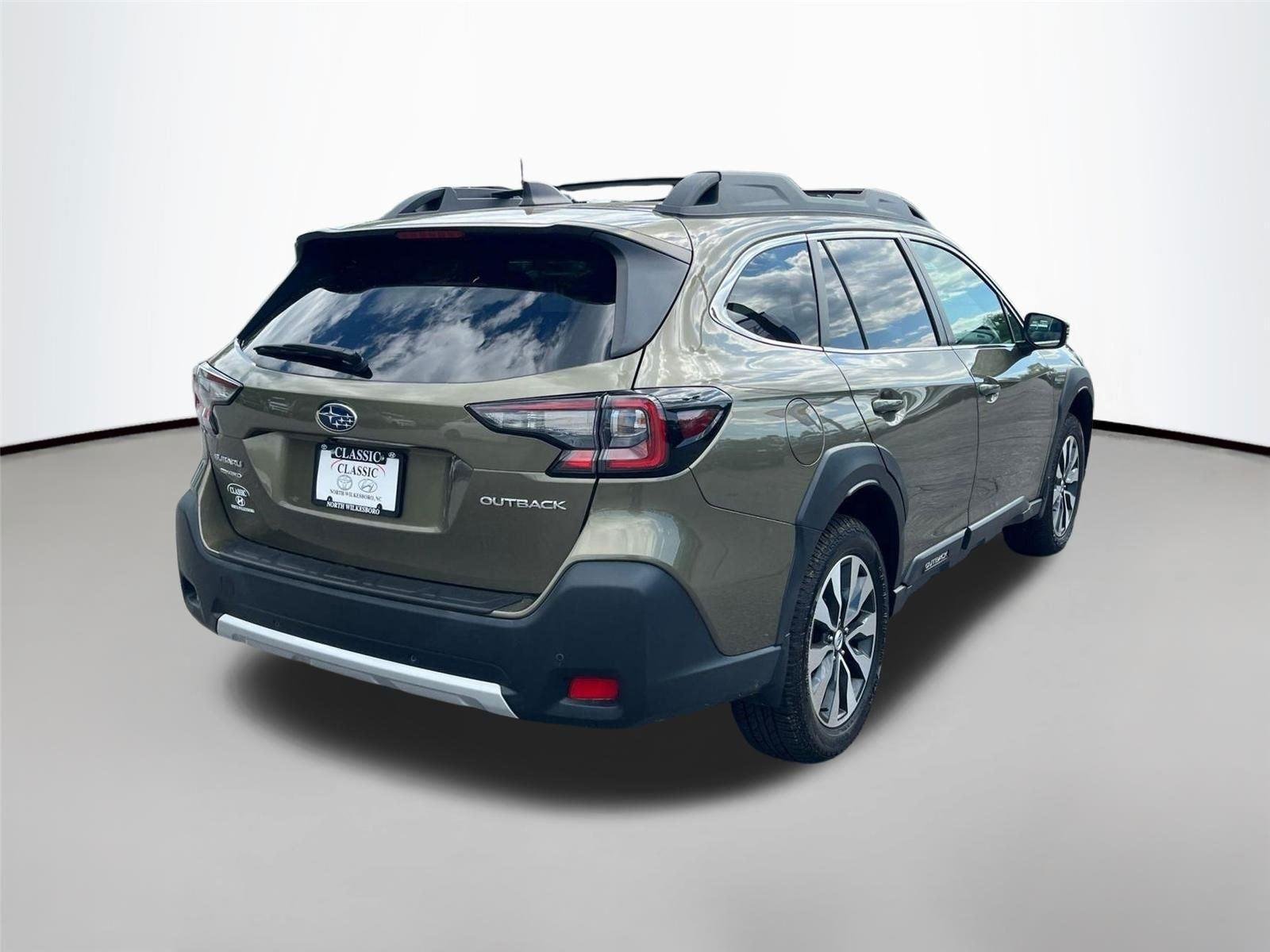 Used 2023 Autumn Green Metallic Subaru Limited image 6