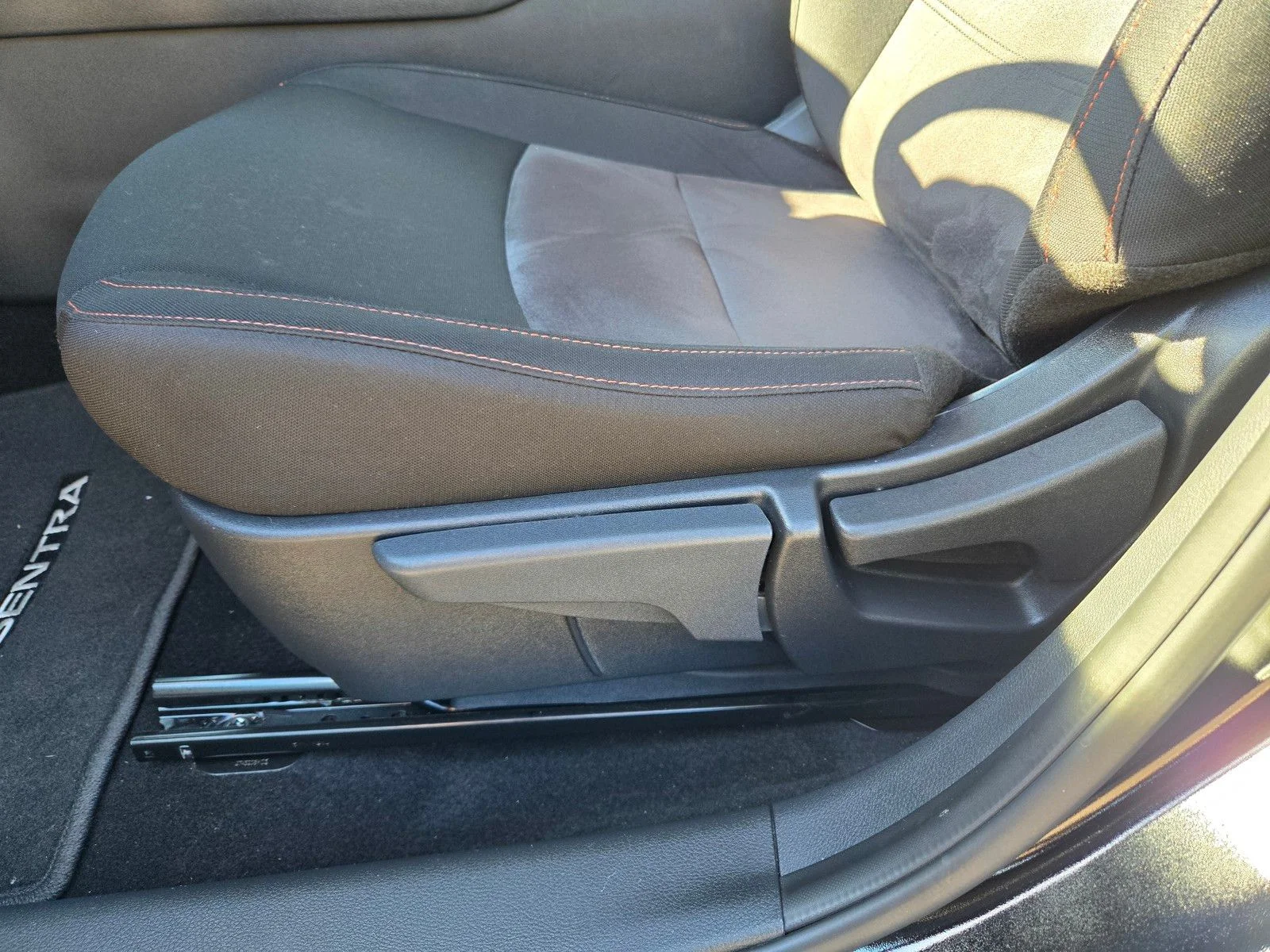 Used 2025 Super Black Nissan SR image 19