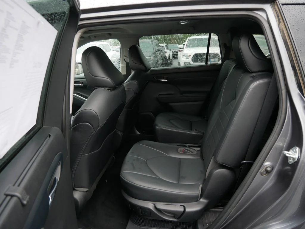 Used 2021 Gray Toyota XLE image 12