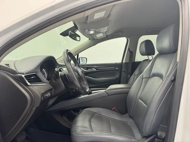 Used 2021 White Frost Tricoat Buick Essence image 19