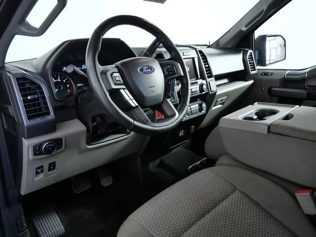 Used 2019 Blue Ford XLT image 17