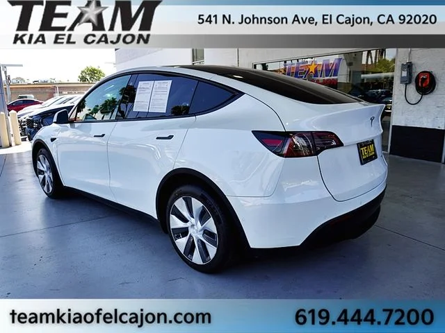 Used 2022  Tesla Long Range image 7