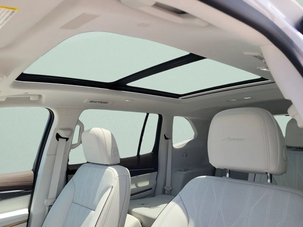 New 2026 Iridescent White Tricoat Buick Avenir image 17