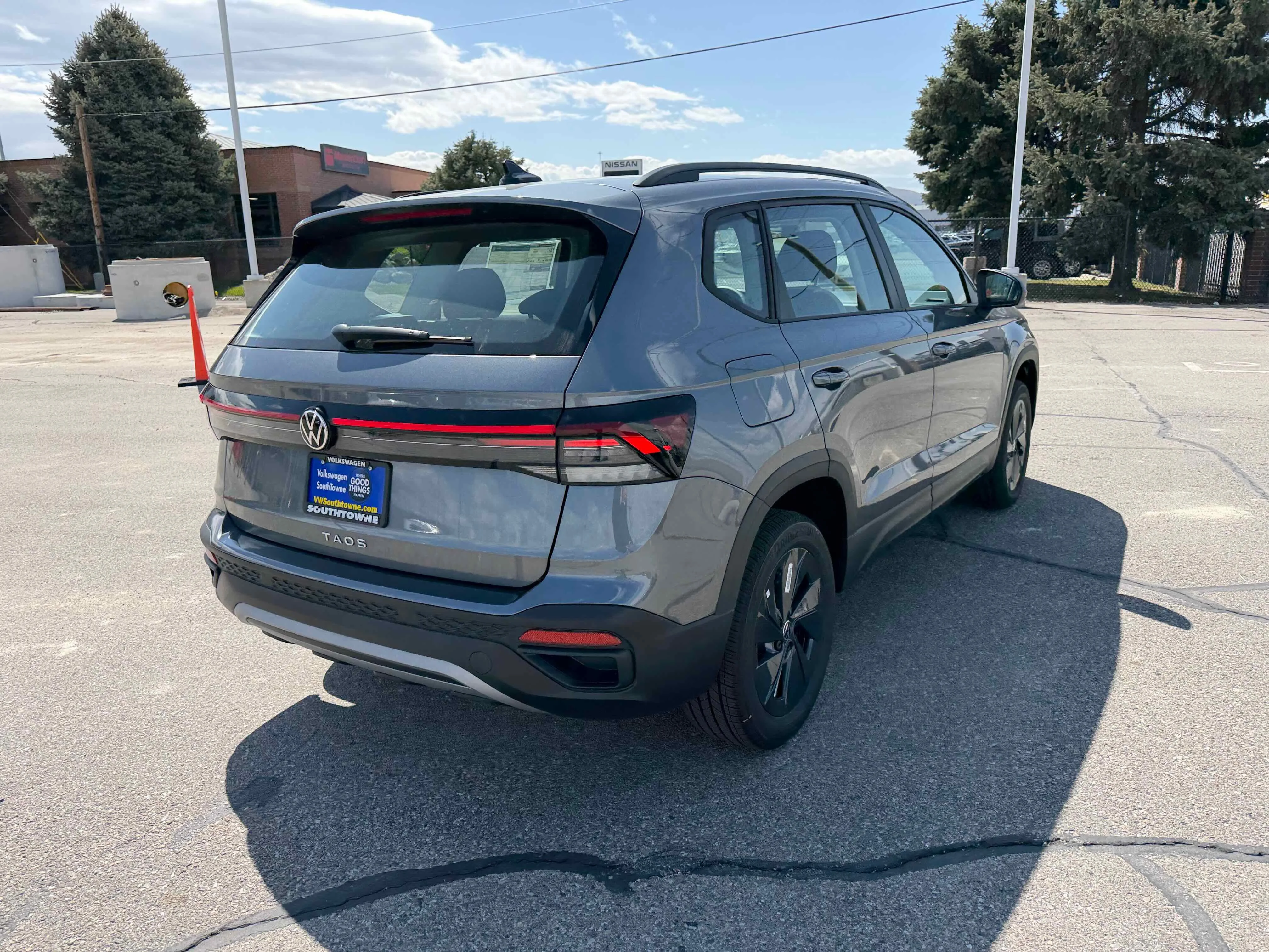 New 2026 Platinum Gray Volkswagen S image 7