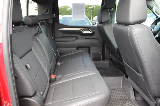 Used 2025 Red Chevrolet RST image 30