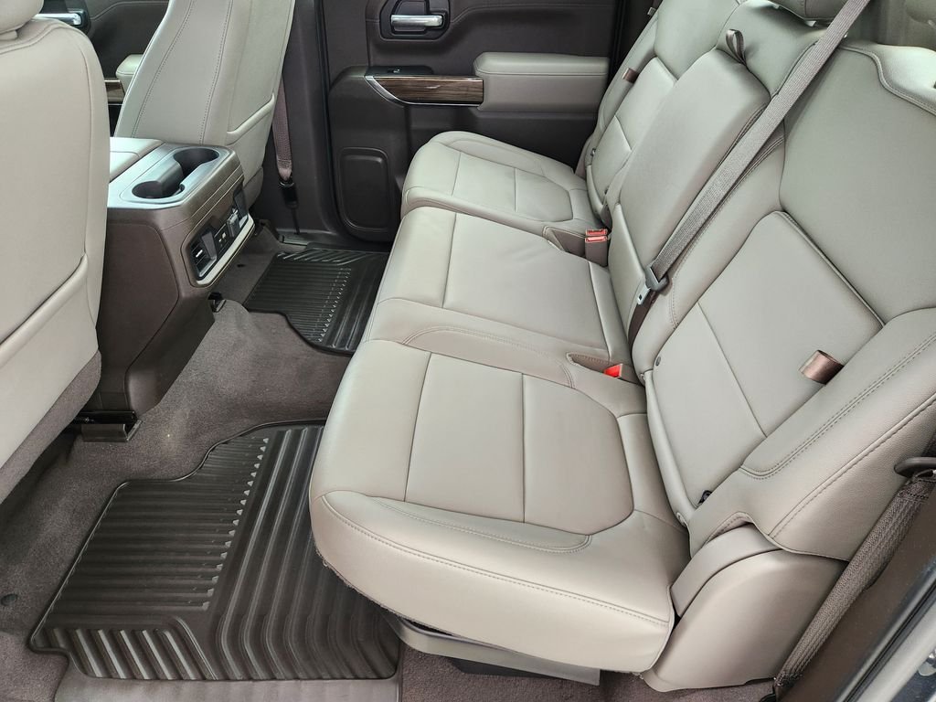 Used 2019 Shadow Gray Metallic Chevrolet RST image 32