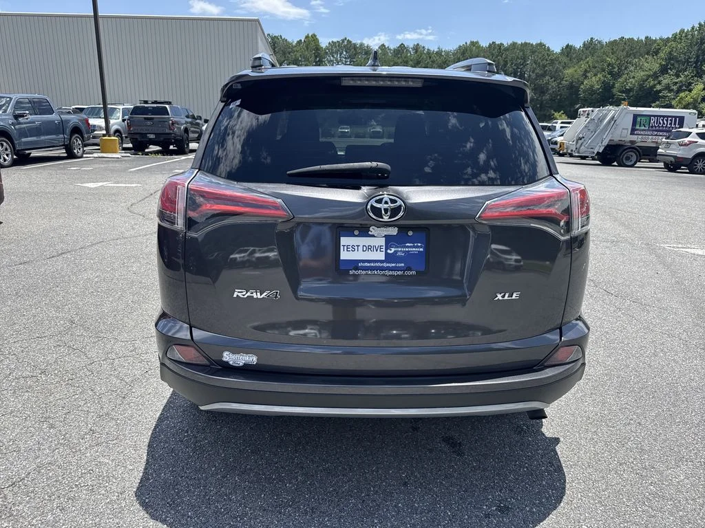 Used 2017 Gray Toyota XLE image 6