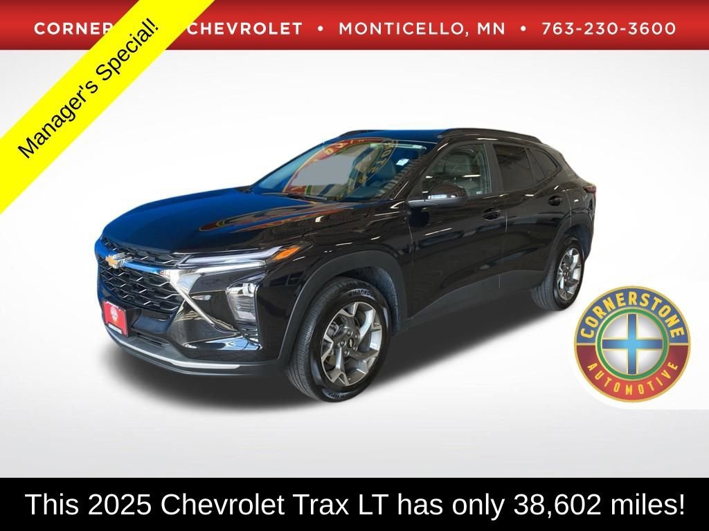2025 Chevrolet Trax LT's photo