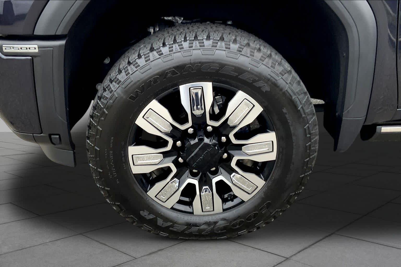 Used 2024 Titanium Rush Metallic GMC Denali image 11
