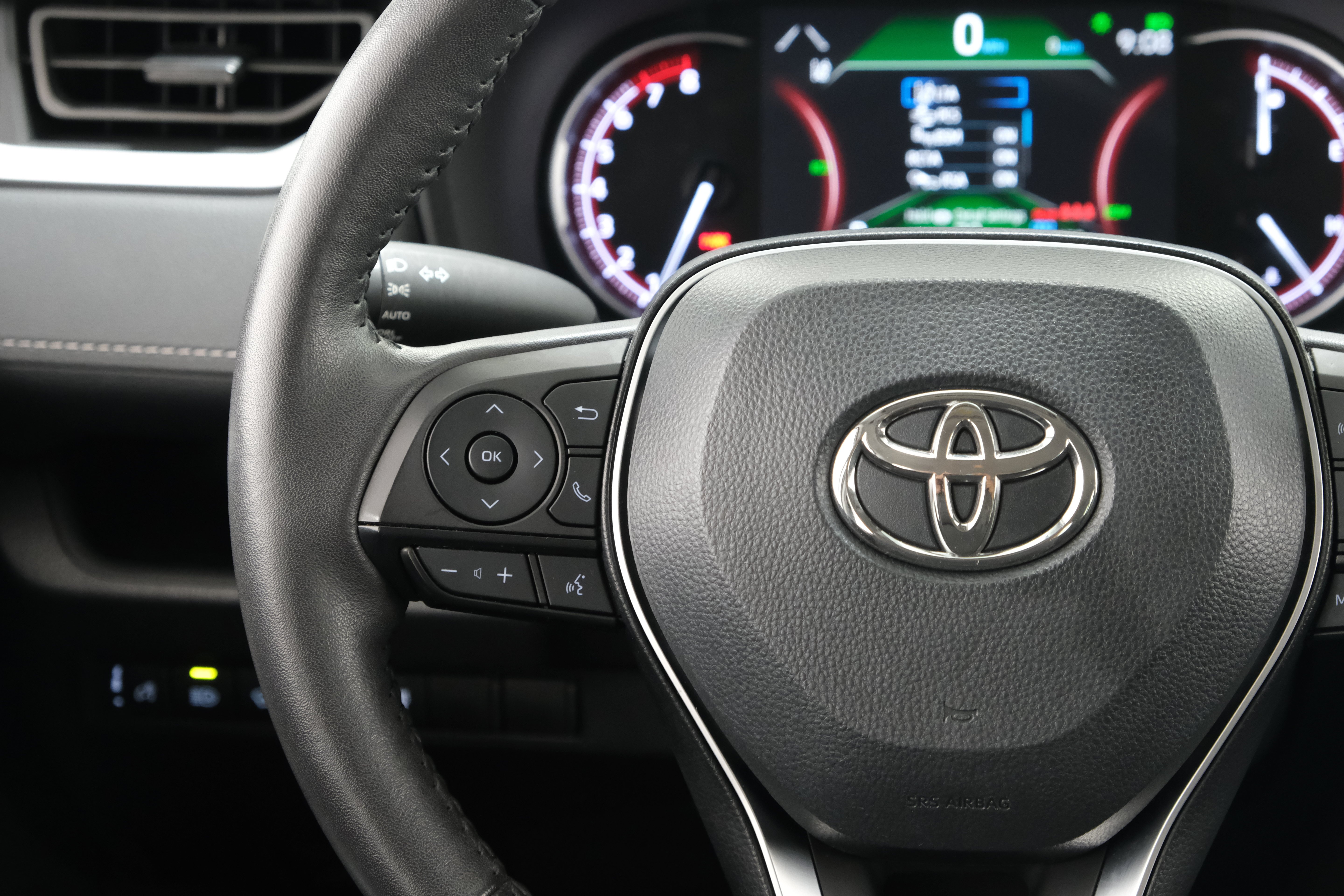 Certified Used 2025 Ice Cap Toyota XLE image 12