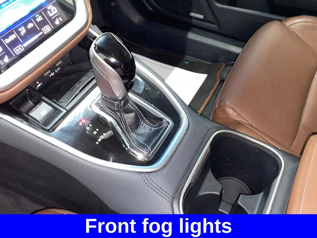 Used 2021 White Subaru Touring image 22