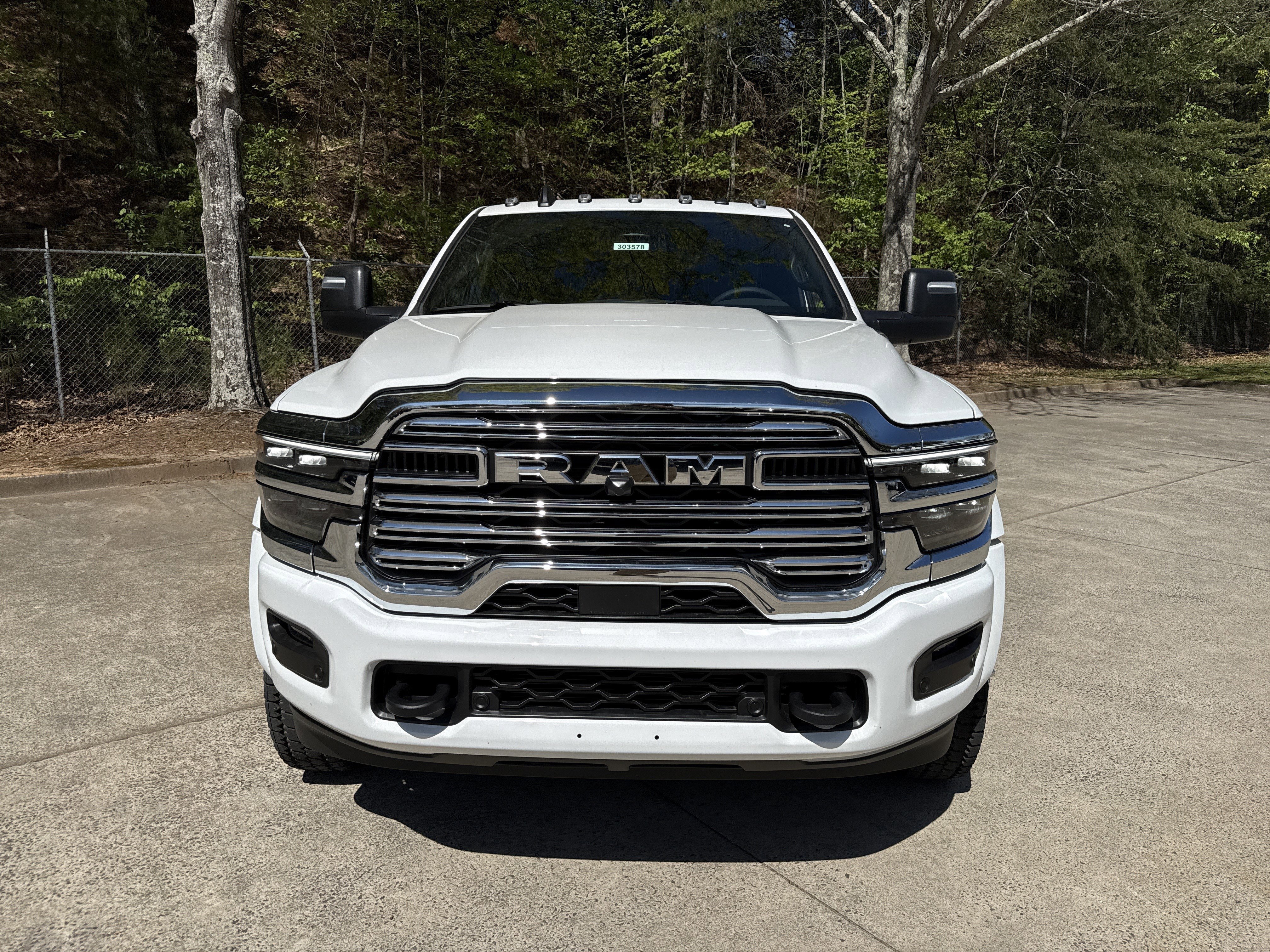 New 2026 Bright White Clear-Coat Exterior Paint RAM Big Horn image 2