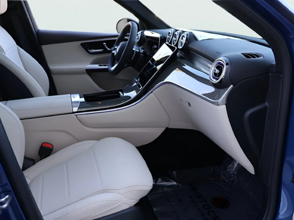 New 2027 Blue970 Mercedes-Benz GLC 300 image 7