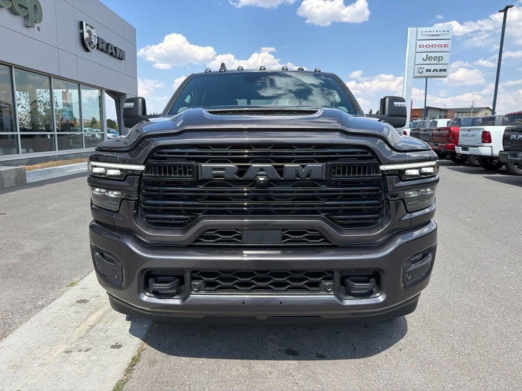 New 2026 Granite Crystal Metallic Clear-Coat Exterior Paint RAM Laramie image 13
