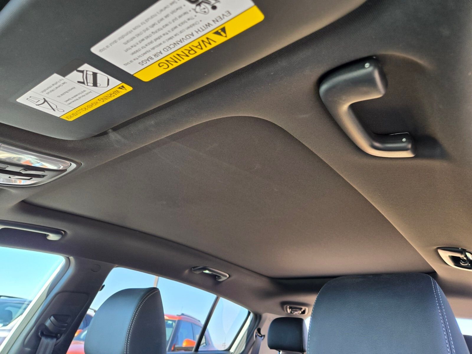 Used 2022 White Kia SX image 11