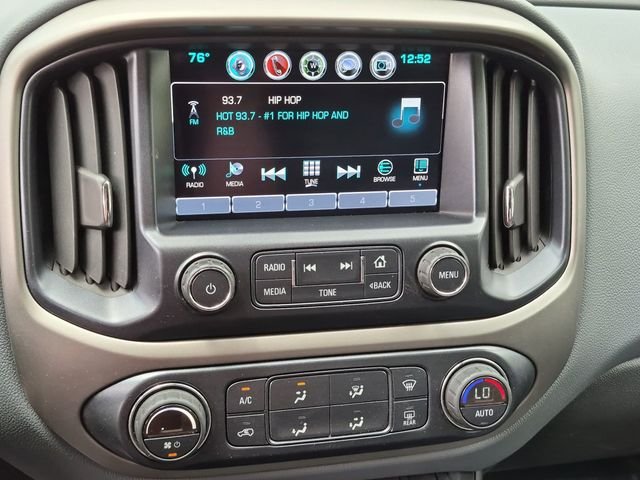 Used 2016 Silver Chevrolet Z71 image 17