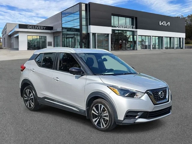 2019 Nissan Kicks SR