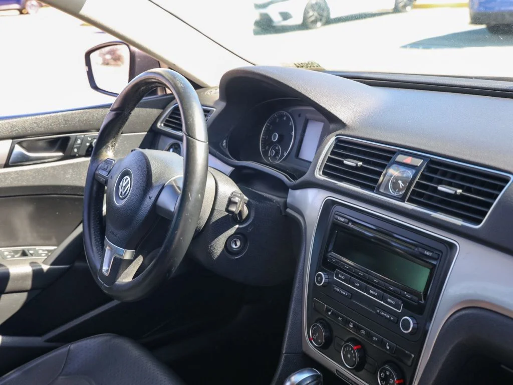 Used 2015 Gray Volkswagen 1.8T S image 18