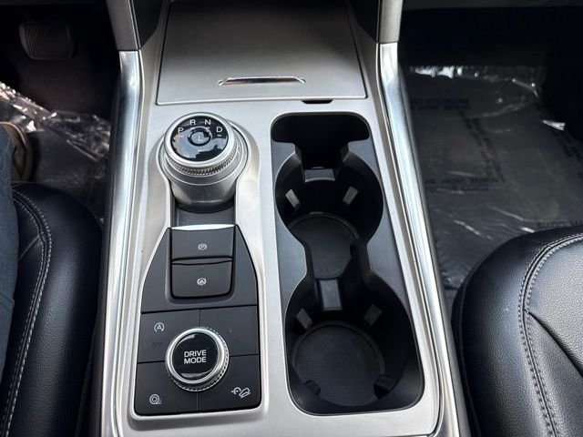 Used 2023 White Metallic Ford Limited image 15