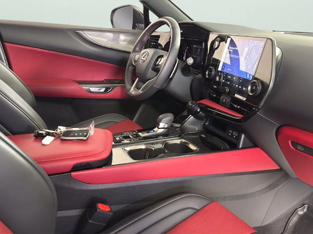 Used 2025 Silver Lexus NX 350 F SPORT Handling image 37