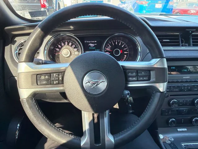 Used 2014 Blue Ford GT Premium image 13