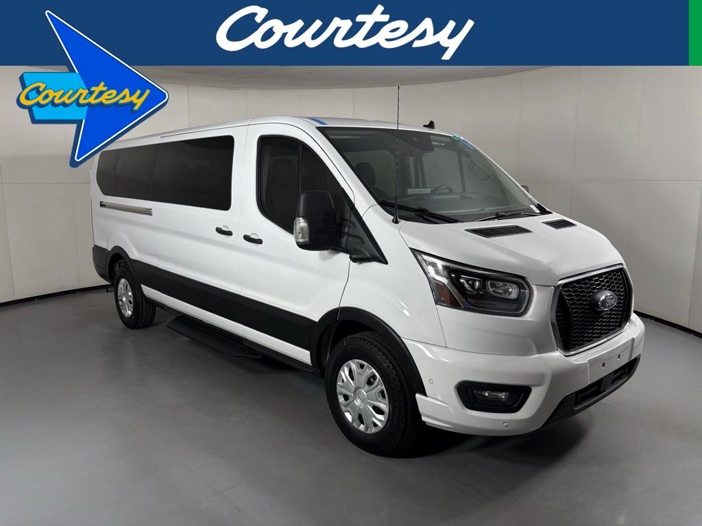 Used 2023 White Ford XLT image 1