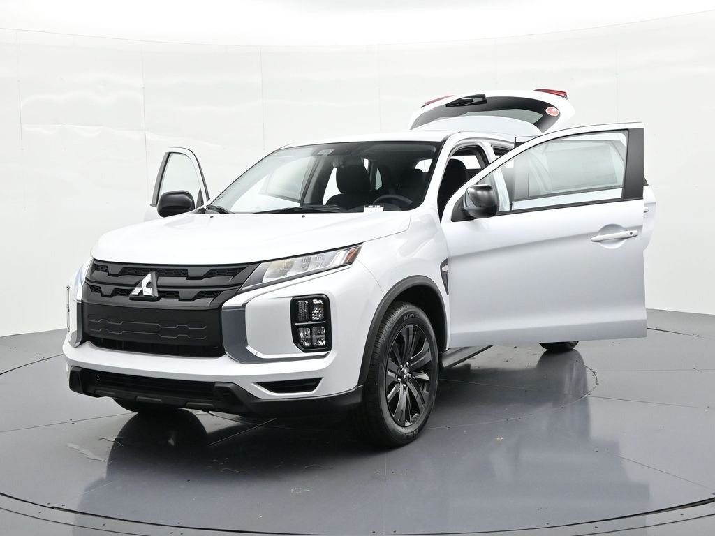 New 2026 White Mitsubishi 2.0 LE image 33