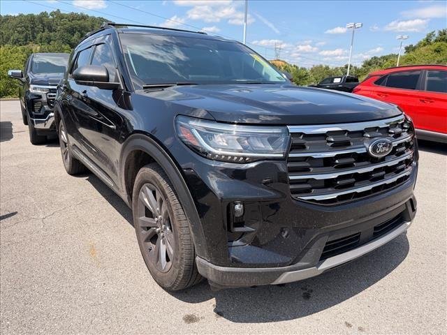 Used 2025 Agate Black FORD Active image 3