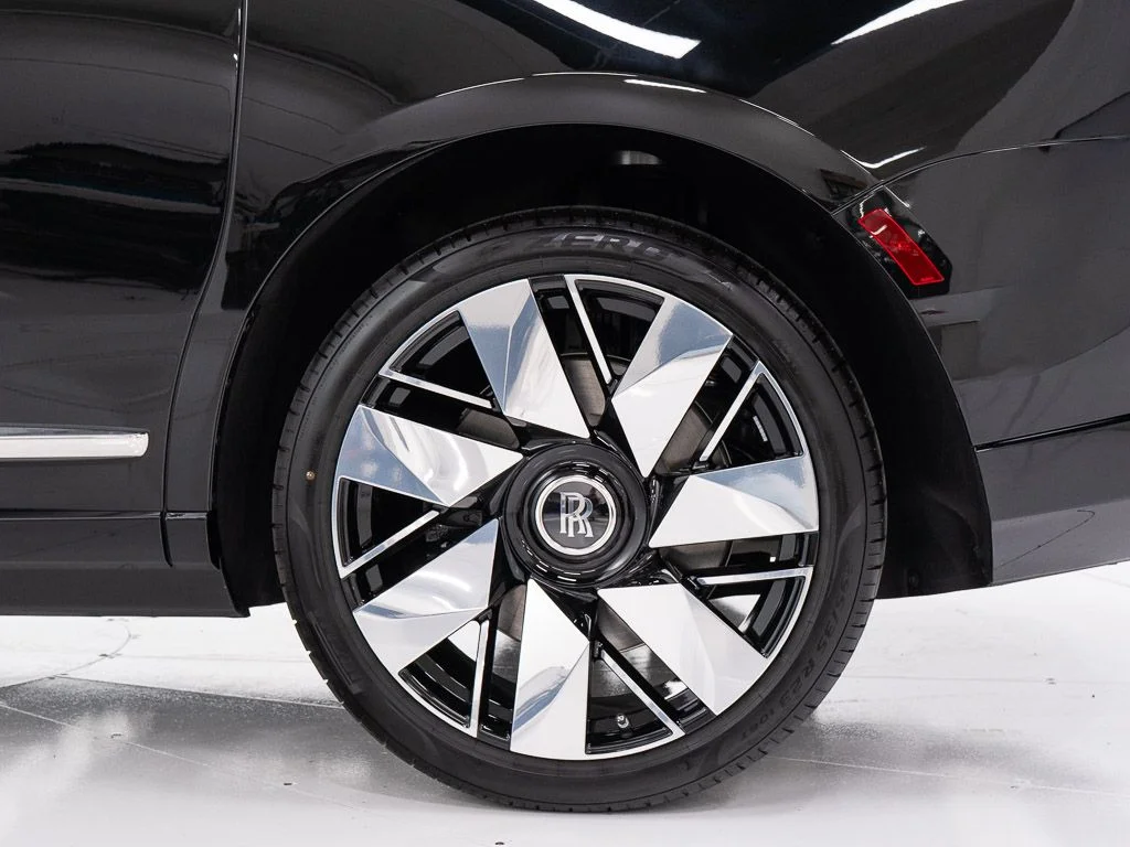 New 2027 Black Diamond Rolls-Royce  image 49