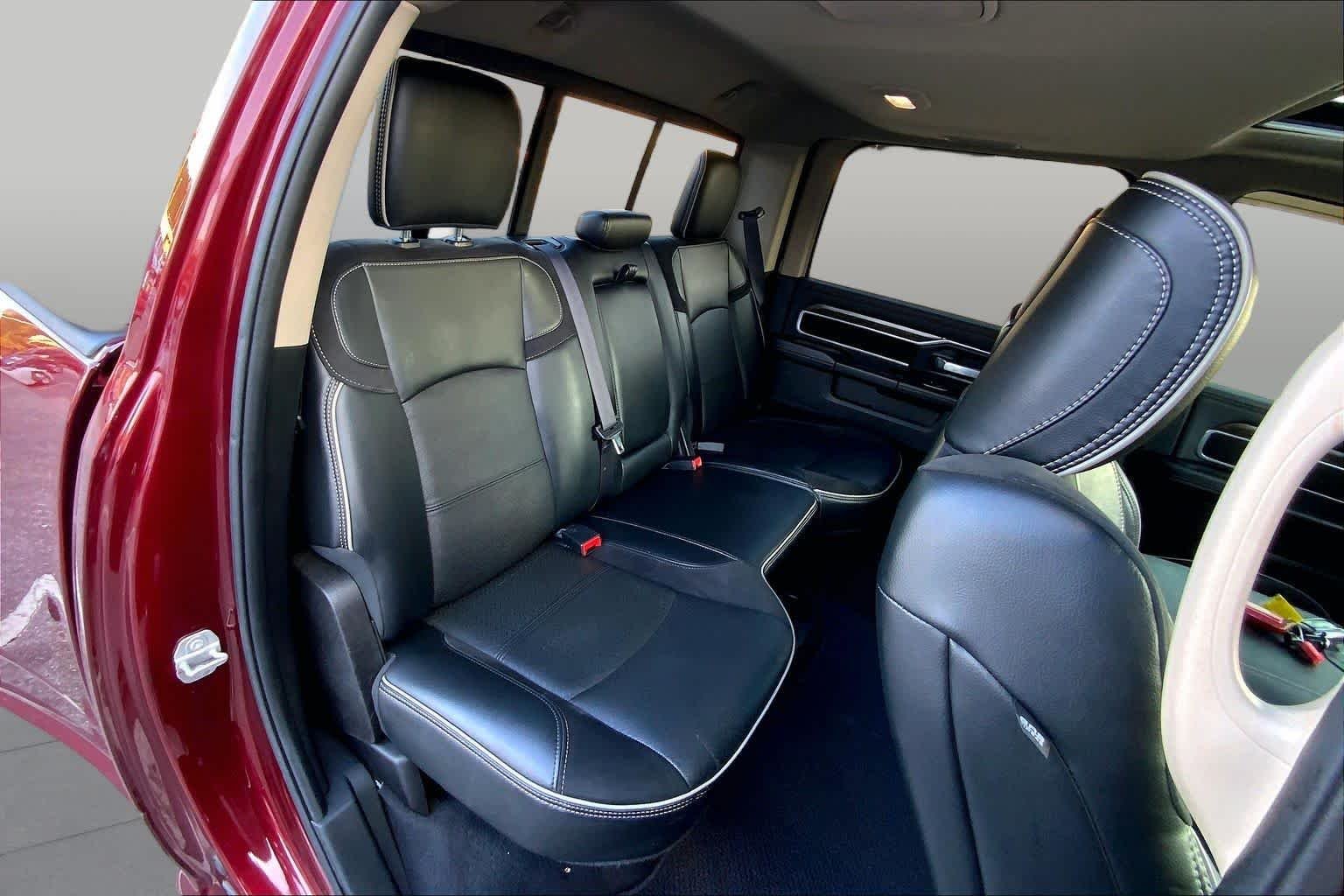 Used 2021 Delmonico Red Pearlcoat Ram Laramie image 17