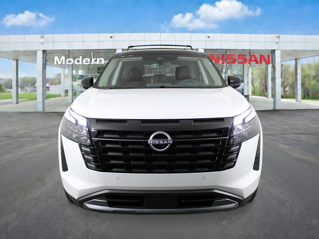 New 2026 Everest White Pearl TriCoat / Super Black Two-tone Nissan Platinum image 8