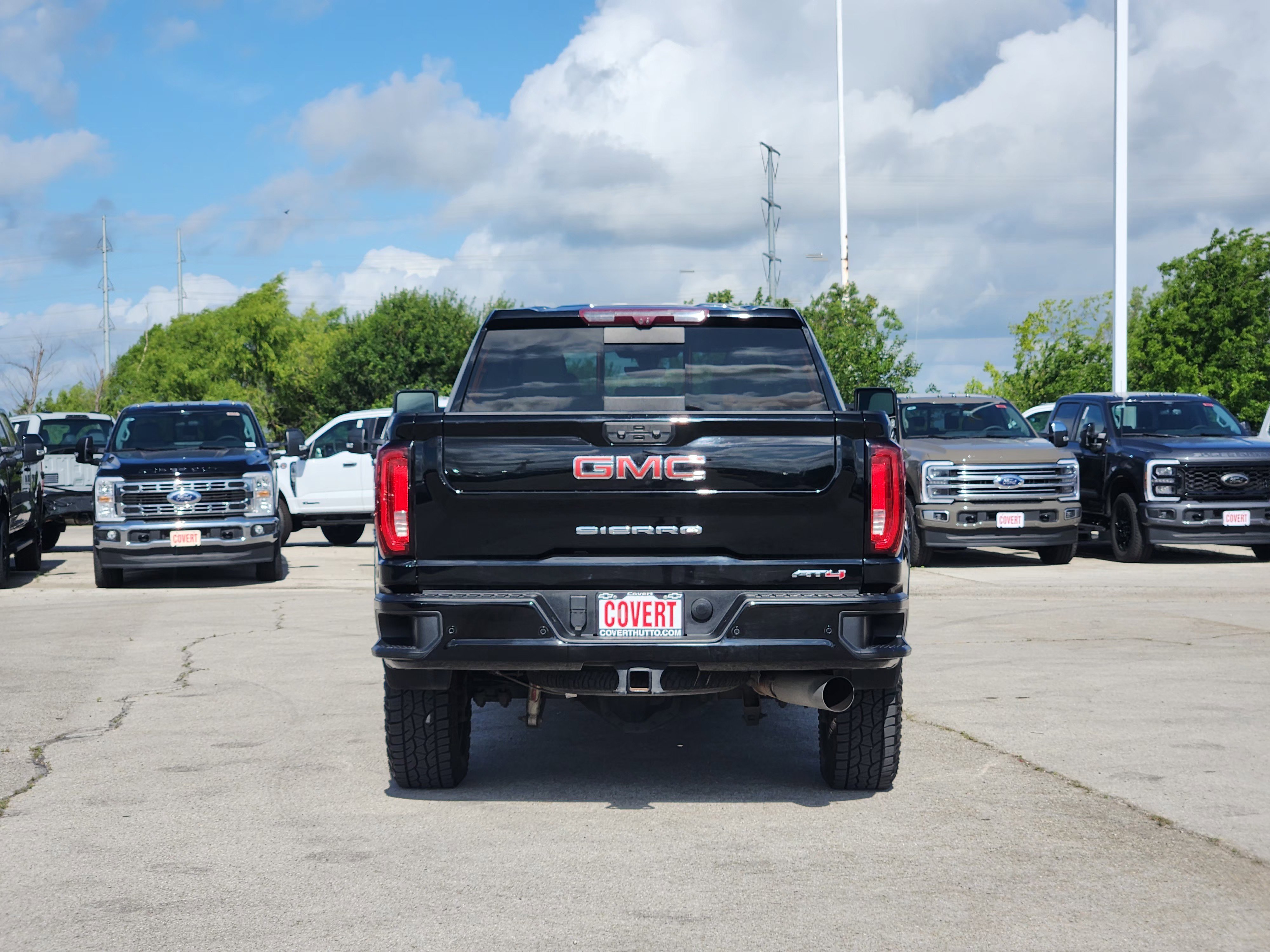 Used 2023 Onyx Black GMC AT4 image 6