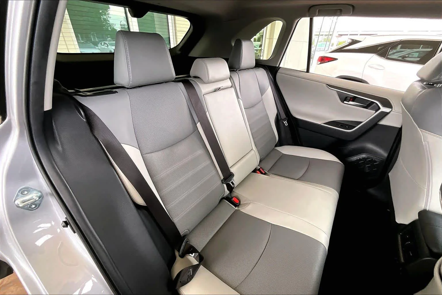 Used 2020 Silver Sky Metallic Toyota Limited image 18