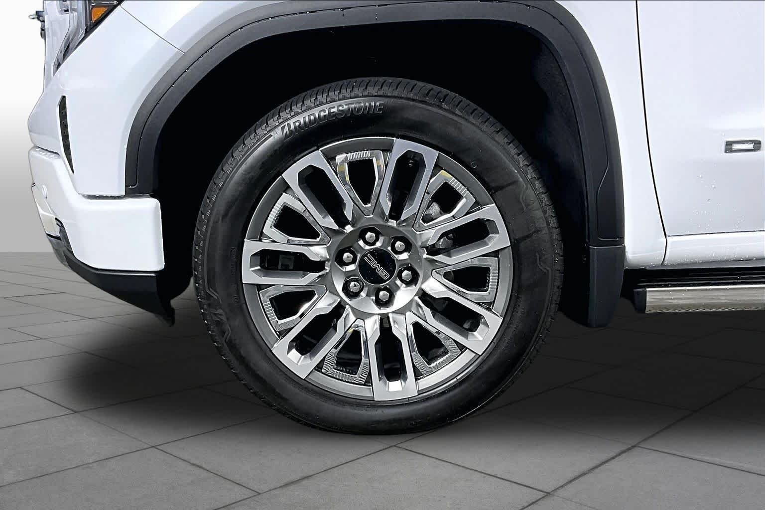 2026 GMC Sierra 1500 Denali Ultimate - Photo 10
