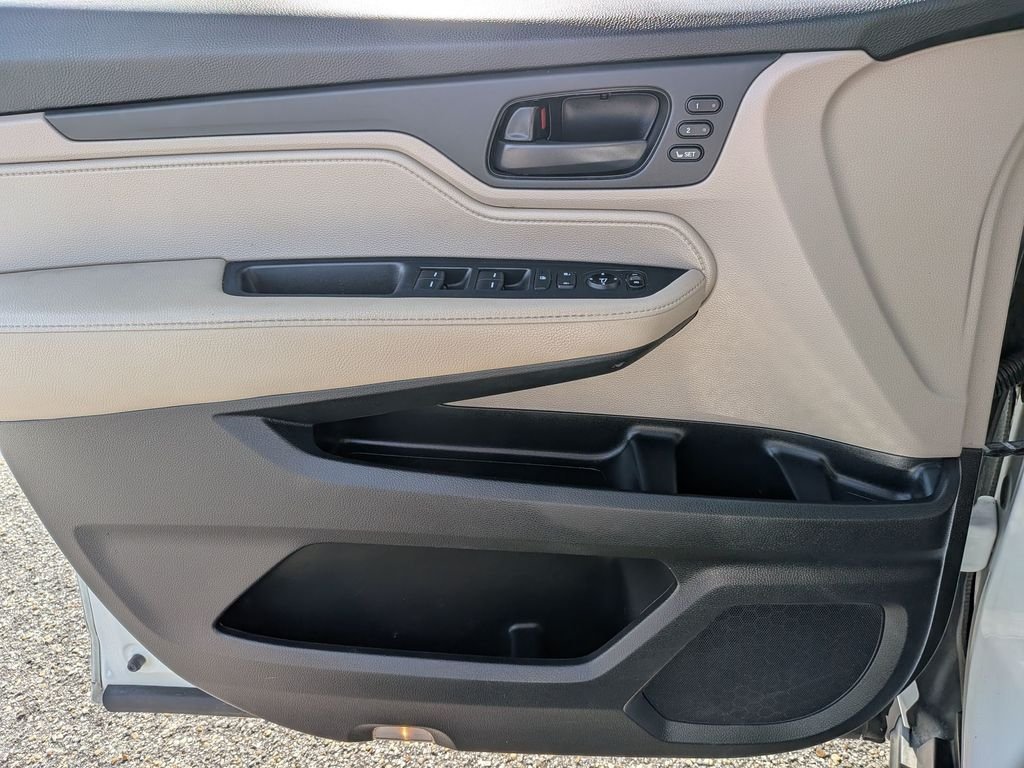 Used 2020 White Honda EX-L image 30