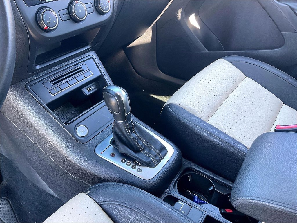Used 2016 Pepper / Gray Volkswagen S image 19