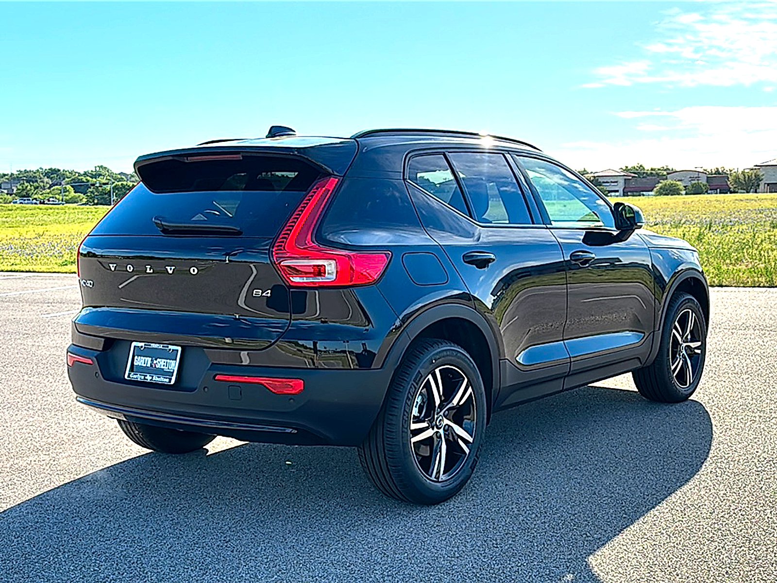 New 2026 Onyx Black Volvo Core image 8