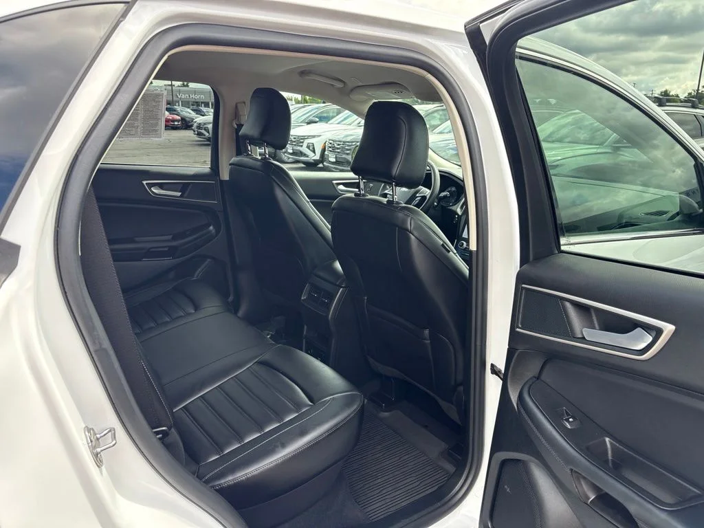 Used 2024 Oxford White Ford SEL image 29