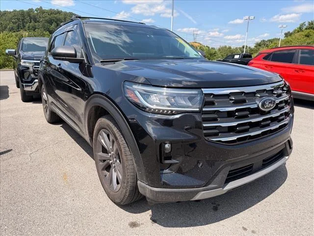 Used 2025 Agate Black FORD Active image 3