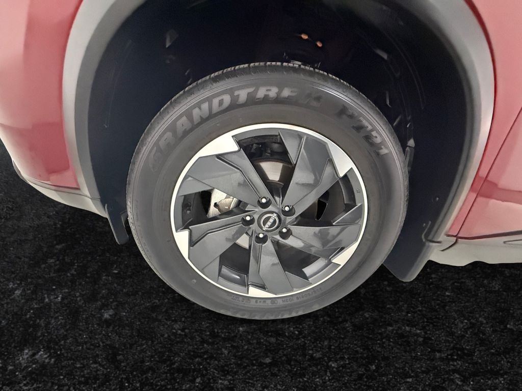 Used 2024 Red Nissan SV image 27