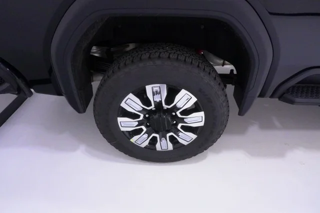 2026 GMC Sierra 2500HD Denali - Photo 6
