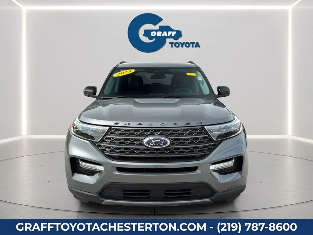 Used 2023 Gray Ford XLT image 2