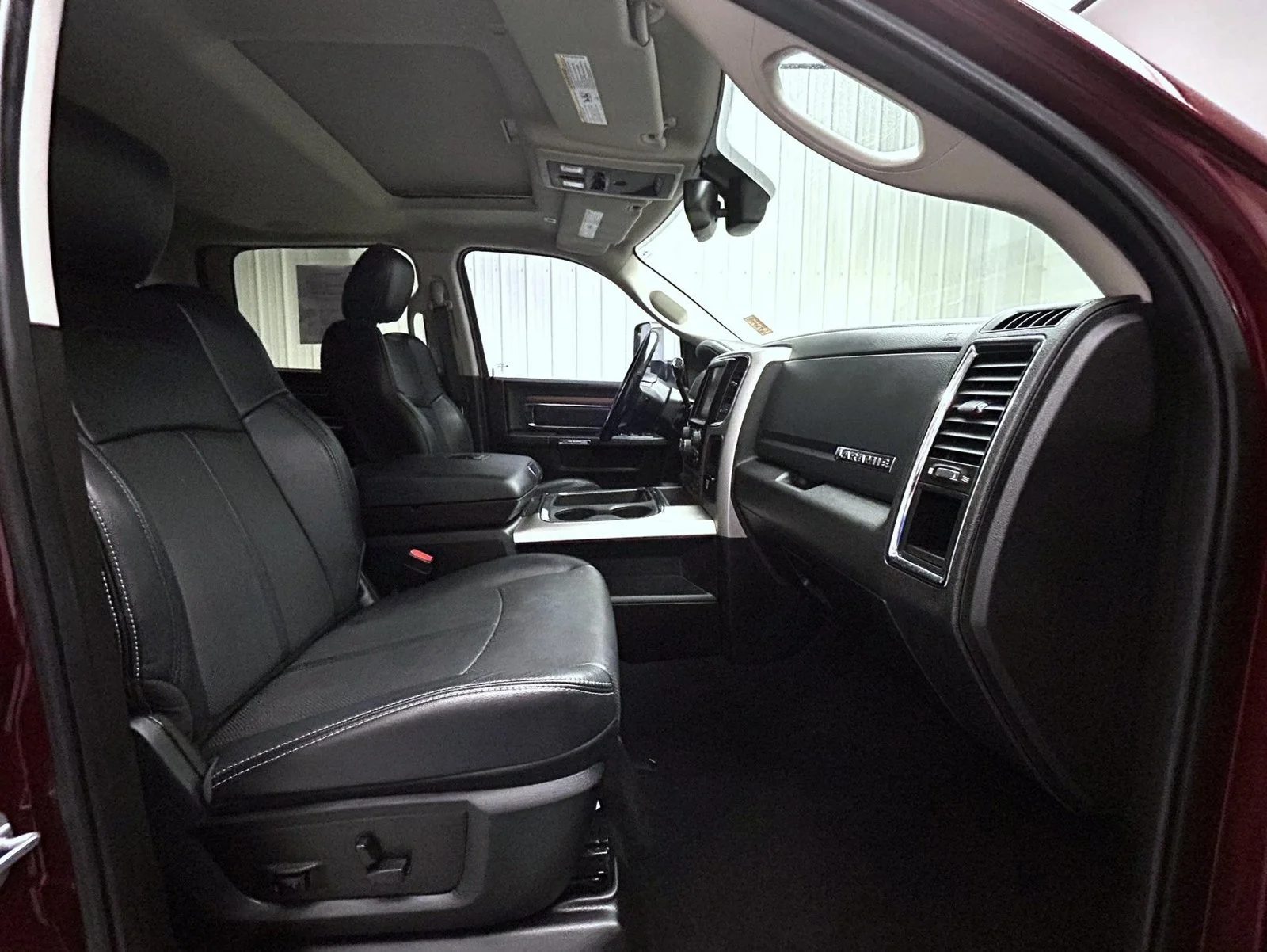 Used 2018 Red Ram Laramie image 15