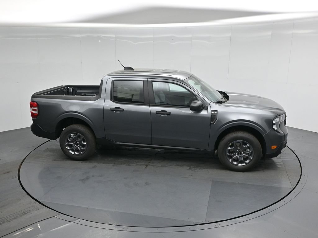New 2026 Carbonized Gray Metallic Ford XLT image 49