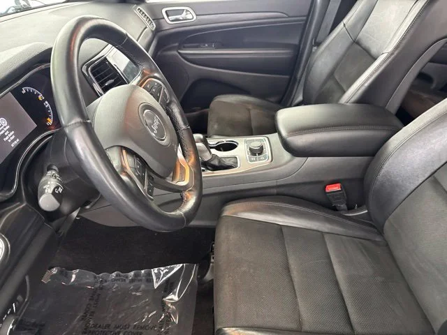 Used 2022 Gray Jeep Laredo X image 22