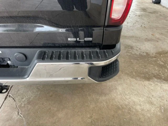Used 2021 Black GMC SLE image 6