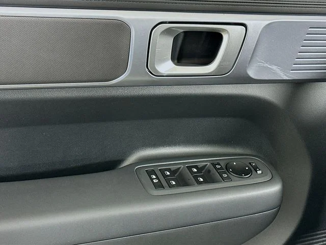New 2026 Hyundai SANTA FE SE