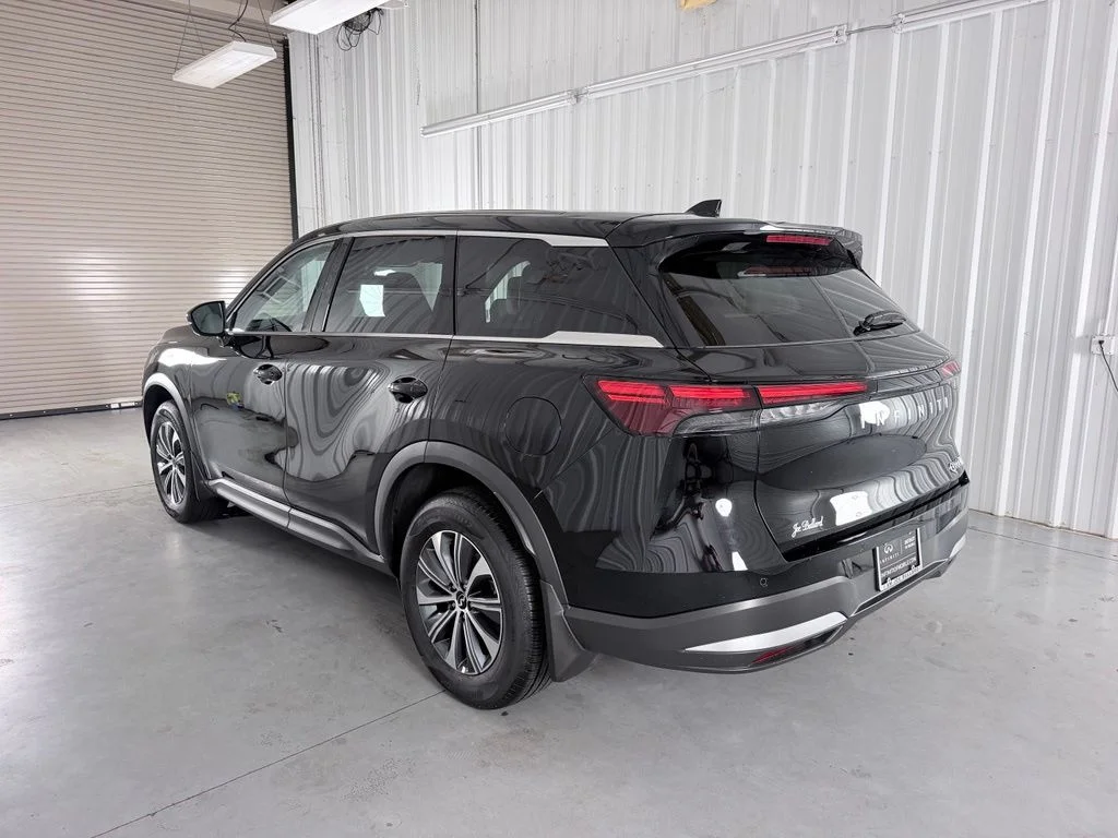 Used 2026 Black INFINITI PURE image 7